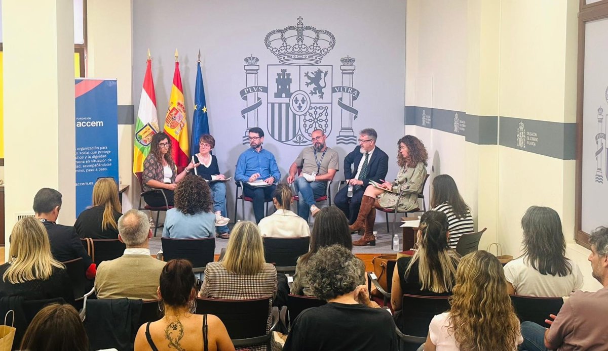 La ONG ACCEM califica el proceso de regularización como  una oportunidad única  que también luchará contra la trata