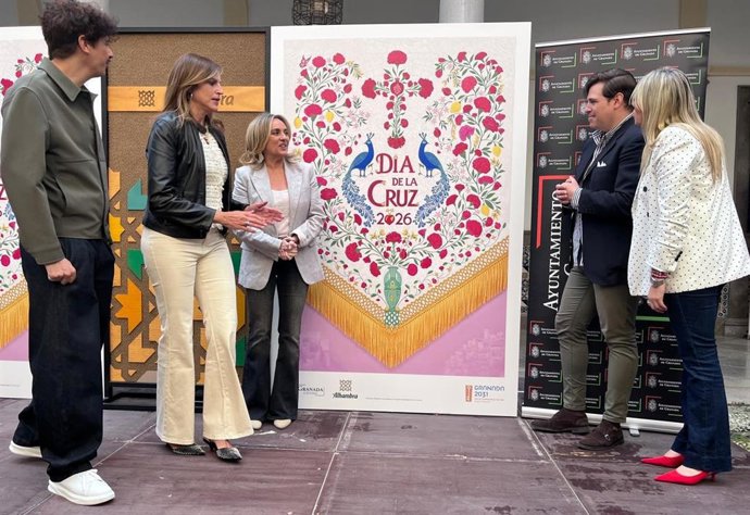 Presentación del cartel y del pregonero de la fiesta del Día de la Cruz de Granada 2026.