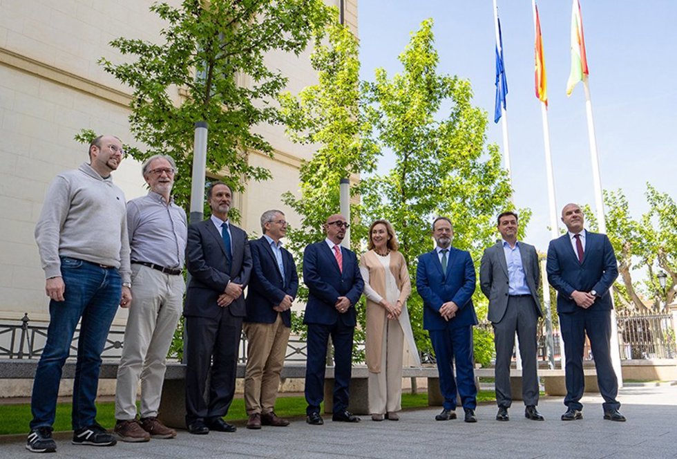El consejero de Salud, César Pascual, realiza una visita institucional y mantiene un encuentro con la consejera de Salud y Políticas Sociales, María Martín Díez de Baldeón