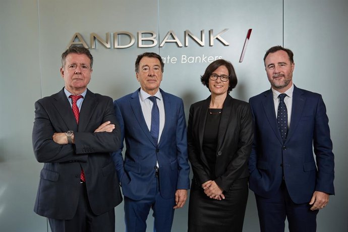 José Ángel Oliver Puértolas, Josep Rocadembosch, Roberto Murgui i Laia Farré