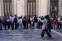 PSPV y Compromís acusan a Catalá (PP) de "boicotear" el proceso de regularización de migrantes y la instan a "colaborar"
