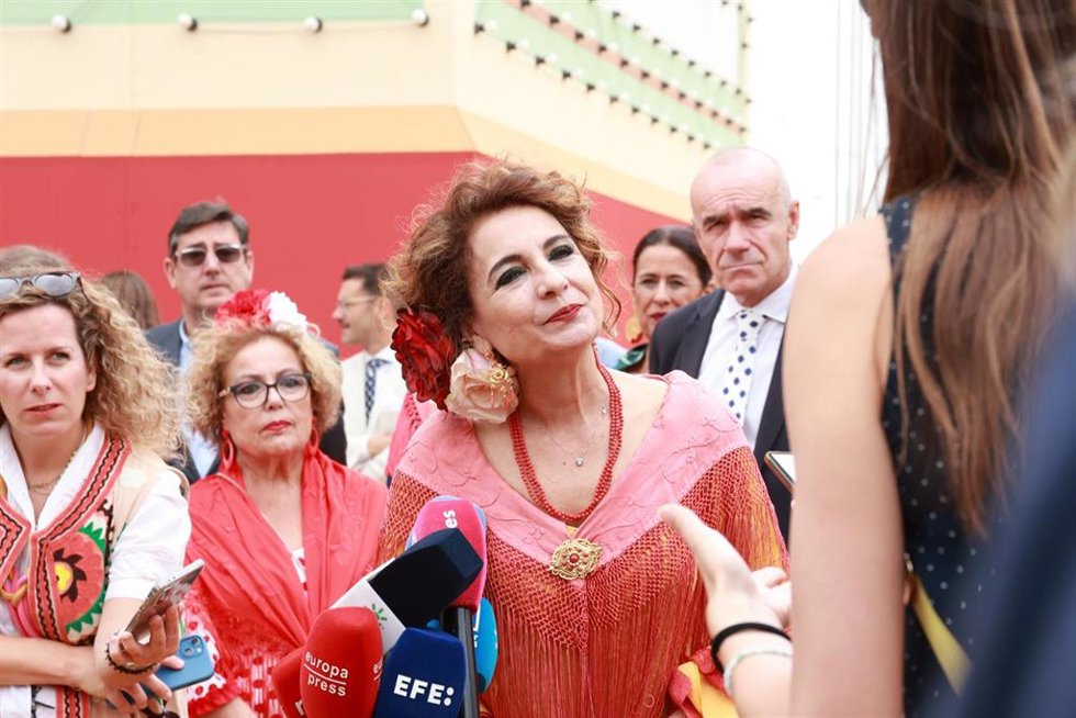 La secretaria general del PSOE-A y candidata a la Junta, María Jesús Montero, este martes en la Feria de Sevilla