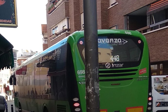 Archivo - Autobús regional en Getafe