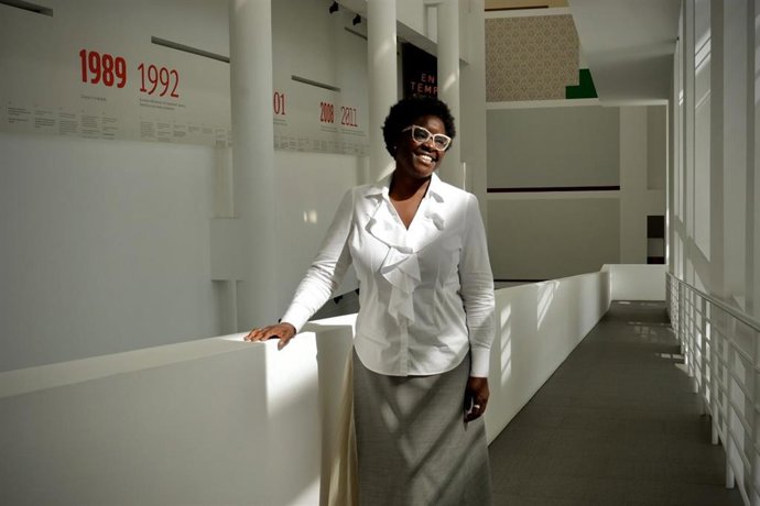 Archivo - La directora del Macba Elvira Dyangani Ose