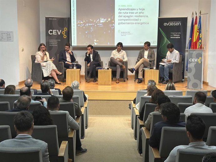 Jornada 'Un año después del apagón: aprendizajes y hoja de ruta' organizada por AVAESEN