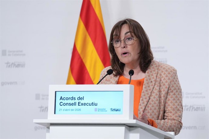 La portavoz del Govern, Silvia Paneque, durante una rueda de prensa en la Generalitat de Catalunya, a 21 de abril de 2026, en Barcelona, Catalunya (España). La rueda de prensa sucede mientras se está investigando judicialmente al jefe de gabinete de Salva