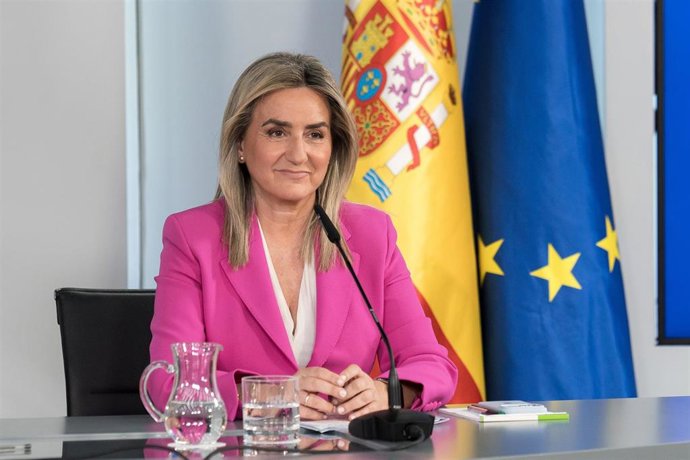 La ministra de Educación, Formación Profesional y Deportes, Milagros Tolón, durante una rueda de prensa posterior al Consejo de Ministros, a 21 de abril de 2026, en Madrid (España). 