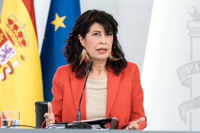 La ministra de Igualdad, Ana Redondo, durante una rueda de prensa tras el Consejo de Ministros, en el Palacio de La Moncloa, a 7 de abril de 2026, en Madrid (España).