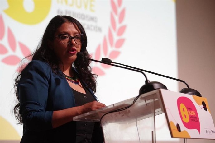La directora general del Instituto de la Juventud (Injuve), Margarita Guerrero, ha reivindicado el periodismo como "una labor de compromiso con los valores democráticos, una labor rigurosa, independiente y honesta".