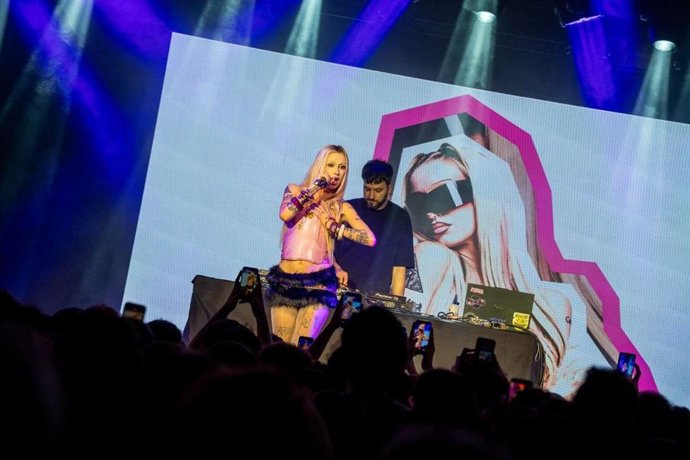 Metrika, artista de Castellón que combina trap, hip-hop, electrónica.