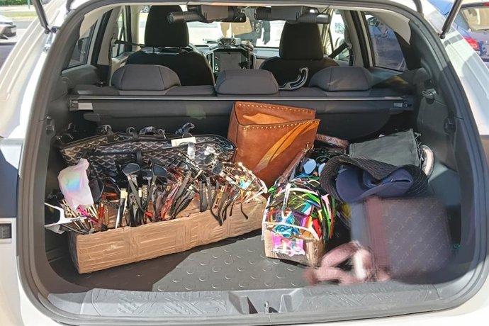 Material destinado a la venta ilegal.