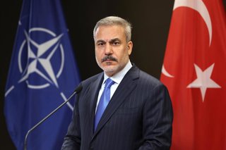 Archivo - El ministro de Asuntos Exteriores turco, Hakan Fidan, tras reunirse con su homóloga finlandesa, Elina Valtonen.