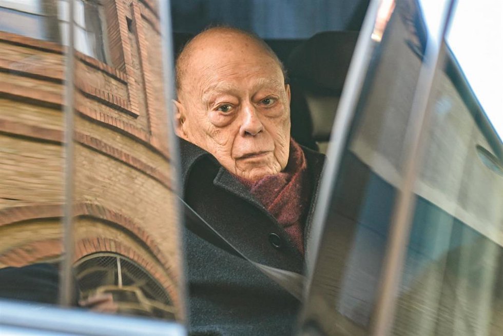 Archivo - El expresidente de la Generalitat Jordi Pujol a su llegada al funeral del empresario Carles Vilarrubí, en la parroquia Sant Gervasi, a 30 de diciembre de 2025, en Barcelona, Catalunya (España).