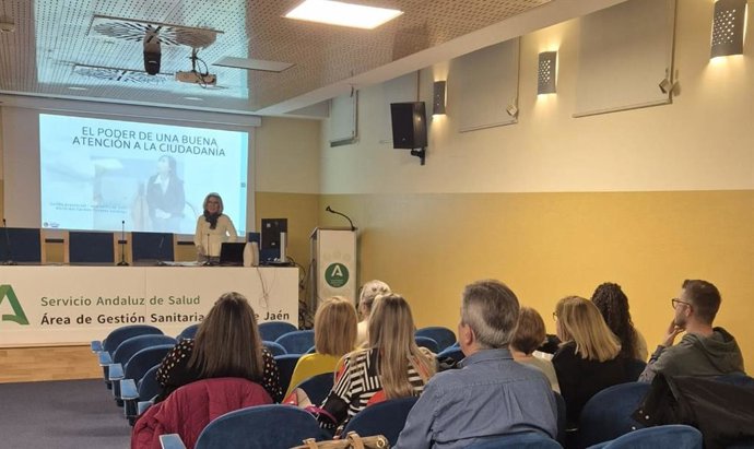 Asistentes al curso sobre habilidades comunicativas y gestión emocional.