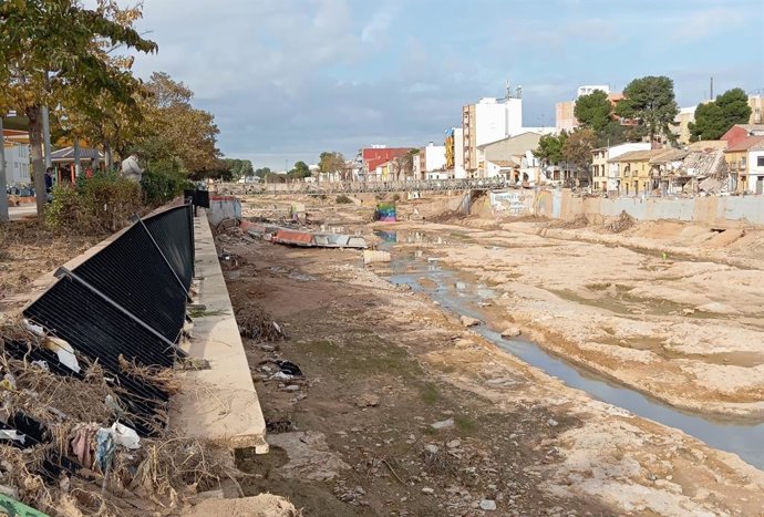 Archivo - Imagen de archivo del arranco del Poyo a su paso por Picanya tras el paso de la dana