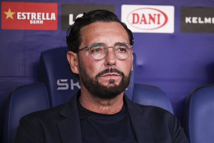 Archivo - Jose Bordalas, head coach of Getafe CF, looks on during the Spanish league, LaLiga EA Sports, football match played between RCD Espanyol and Getafe CF at RCDE Stadium on March 21, 2026 in Cornella, Spain.