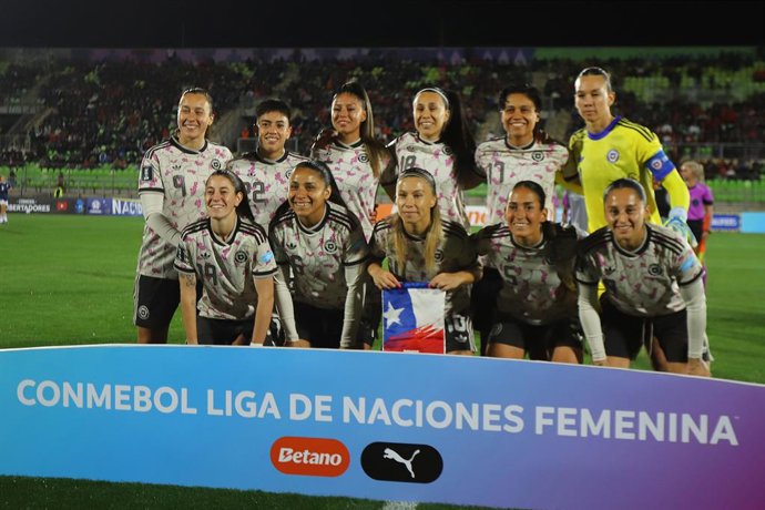 Futbol, Chile vs Argentina Fecha 5, Conmebol Liga de Naciones Femenina, 2026 El equipo de Chile, es fotografiado, durante el partido de Liga de Naciones Femenina, disputado en el Estadio El as Figueroa Brander de Valpara so, Chile 10/04/2026 Manuel