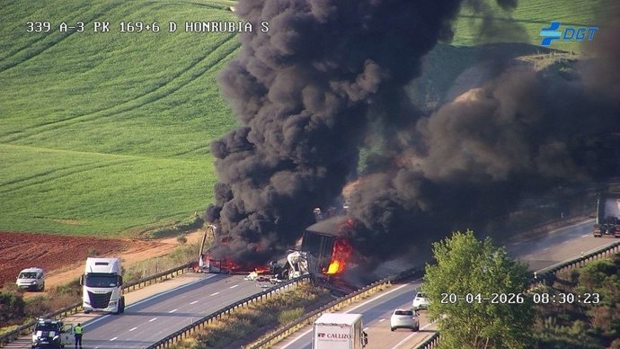 Lugar de la autovía A-3 en el que colisionaban dos camiones a la altura de Honrubia.