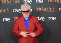Almodóvar lamenta la guerra en Oriente Medio "por el delirio del grotesco presidente norteamericano"