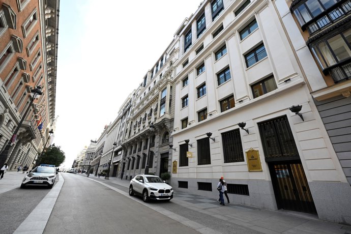 La gestora HIH vende una oficina del Santander del edifico Canalejas 
