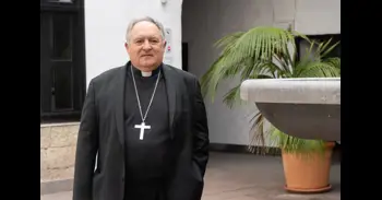 El obispo de Canarias: "A mucha gente habría que meterla cinco días en un cayuco sin comer"