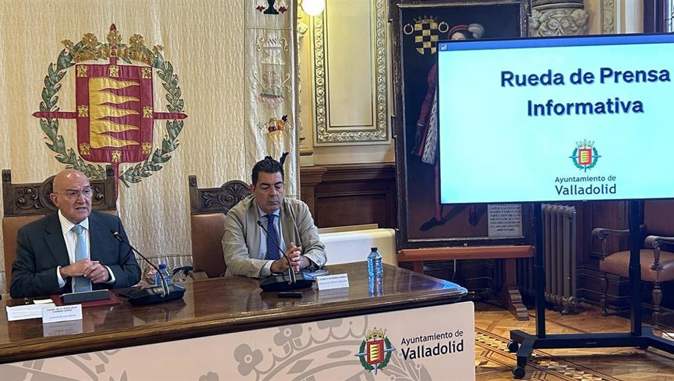 AMP.- Carnero defiende que "no hay amparo legal" para suspender multas de la ZBE y confirma nueva ordenanza sin precisar