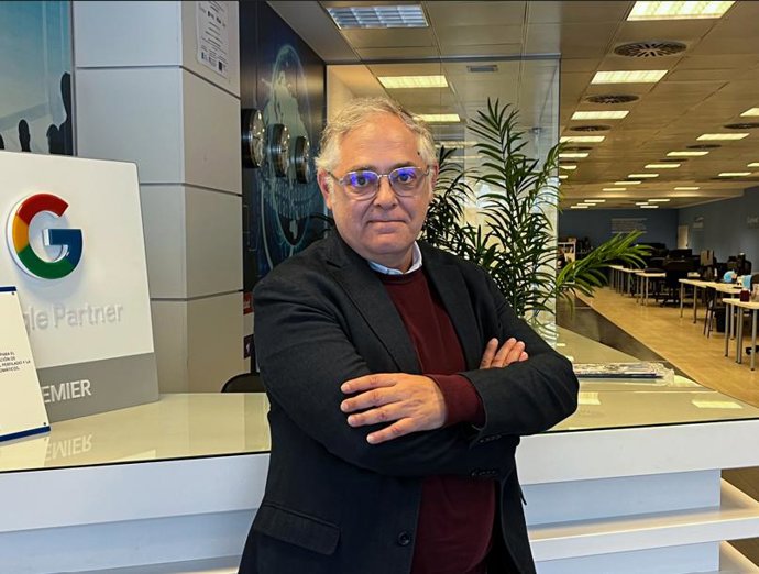 David Lastra en las oficinas de Redegal