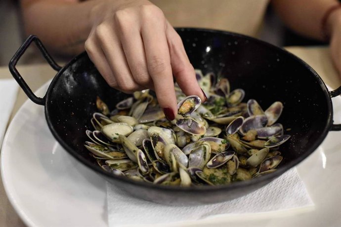 Cenar de madrugada en Barcelona es posible gracias a la cocina ininterrumpida de Pasa Tapas