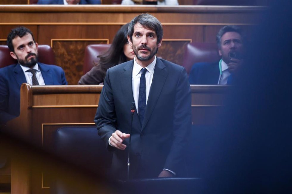 Archivo - El ministro de Cultura, Ernest Urtasun, durante una sesión de control al Gobierno, en el Congreso de los Diputados, en Madrid (España). 
