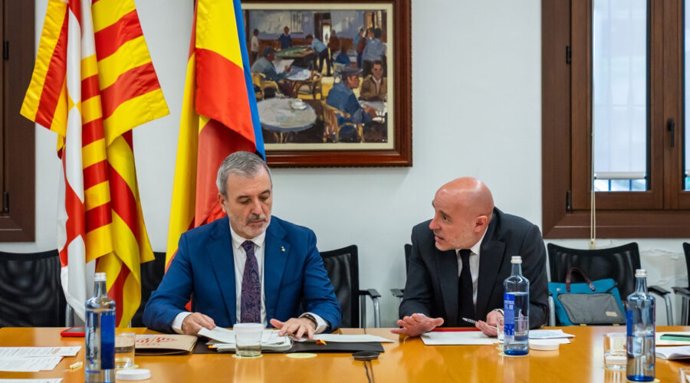 L'alcalde de Barcelona, Jaume Collboni, i el delegat del Govern central a Catalunya, Carlos Prieto