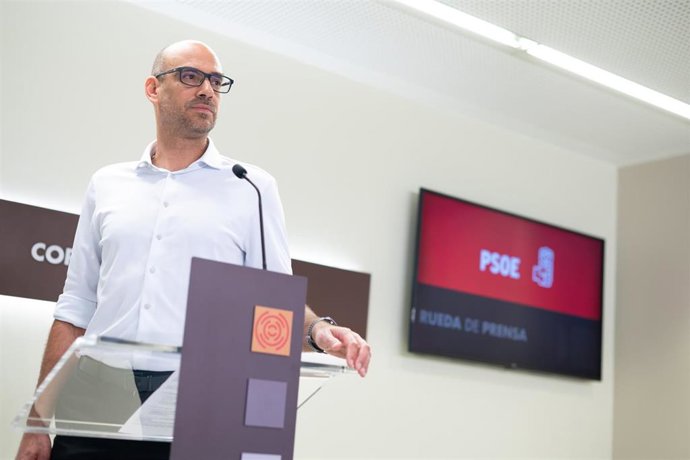 El PSOE pide regular las actividades fuera de los centros educativos y asistencia letrada al profesorado en Aragón.