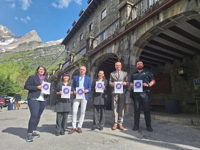 La incorporación del Parador de Bielsa a la campaña del Punto Violeta forma parte del acuerdo suscrito entre el Ministerio de Igualdad y la empresa pública Paradores.