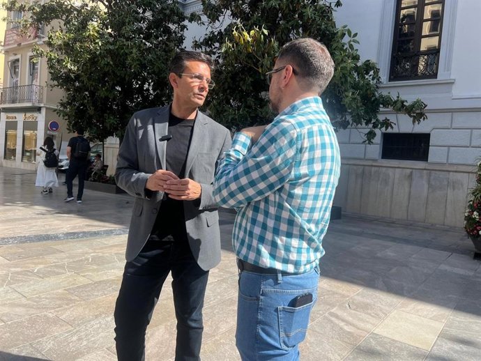 El grupo municipal socialista ha anunciado la presentación de una moción ante el Pleno del Ayuntamiento de Granada "para frenar la enajenación de bienes públicos" por parte de la Junta de Andalucía.