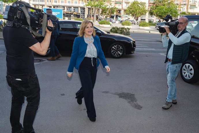 La delegada del Gobierno en la Comunidad Valenciana, Pilar Bernabé, durante la celebración del Consejo de Administración de la Autoridad Portuaria de Valencia, a 22 de abril de 2026, en Valencia