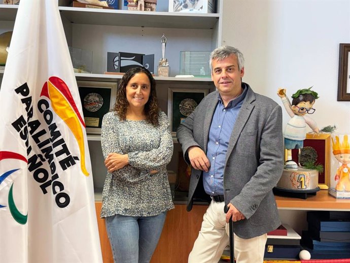 Isabel Rodríguez y Luis Leardy, director de comunicación del Comité Paralímpico Español hasta mayo de 2026.