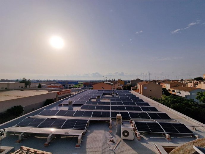 Foios amplia la seua comunitat energètica local amb la instal·lació d'una segona planta fotovoltaica
