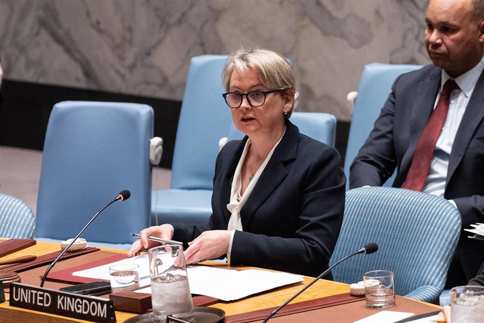 Archivo - La ministra de Exteriores británica, Yvette Cooper, en una reunión en la ONU.