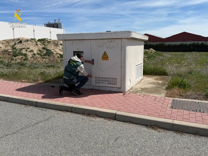 Imagen de uno de los transformadores afectados en el polígono de Valverde del Majano (Segovia).