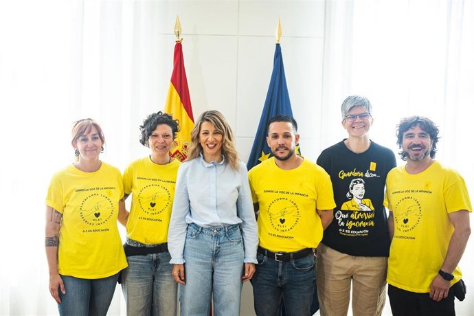 Díaz se reúne con la Plataforma Estatal de Escuelas Infantiles, que ha anunciado huelga para el 7 de mayo.