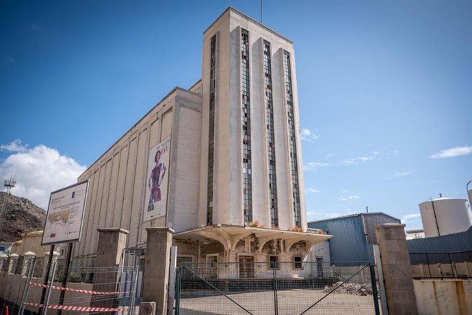 Silo de grano del puerto de Santa Cruz de Tenerife
