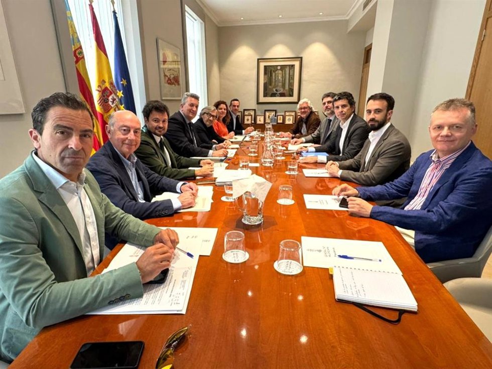 Vicente Martínez Mus se reúne con representantes de Ineca y FOPA