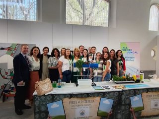 Autoridades en la II Feria de las Ciencias de Huelva.