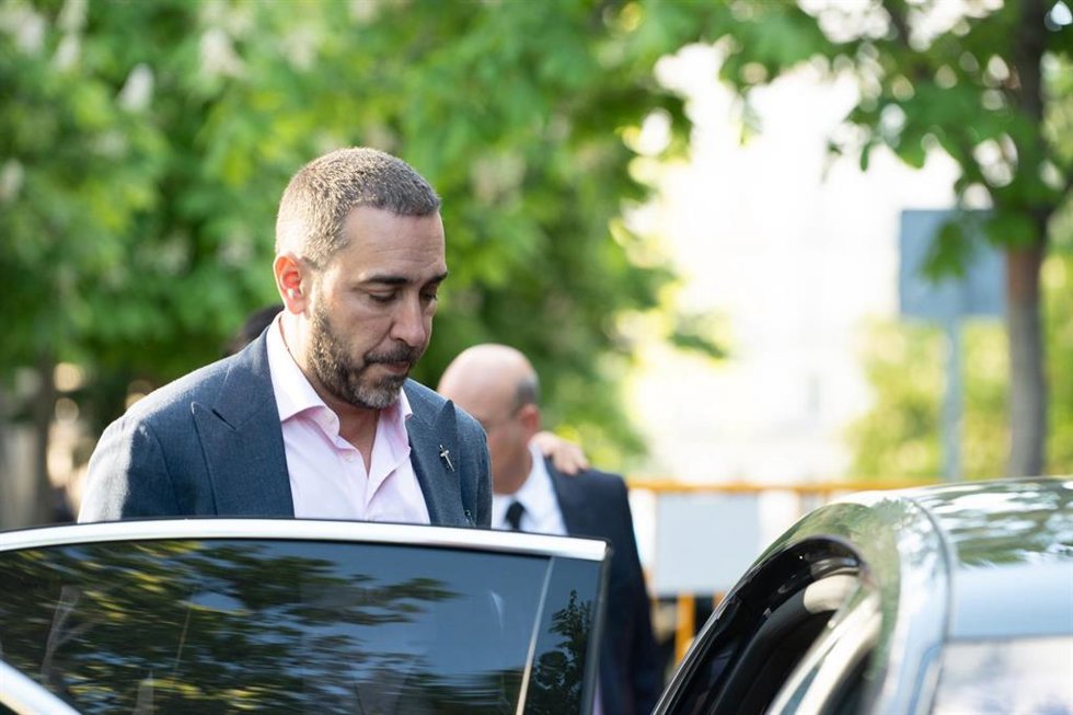 El empresario Víctor de Aldama, a su salida del Tribunal Supremo, a 14 de abril de 2026, en Madrid (España). 