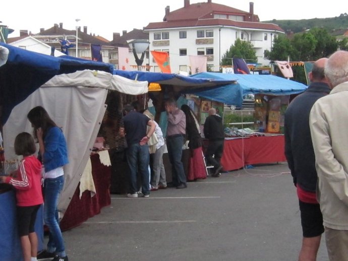 Archivo - Mercadillo en Cantabria