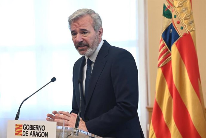 El presidente en funciones del Gobierno de Aragón, Jorge Azcón, durante una rueda de prensa, en el Edificio Pignatelli, a 25 de marzo de 2026, en Madrid (España).  