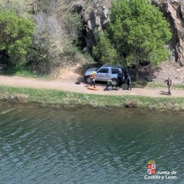 Un momento del rescate del varón.