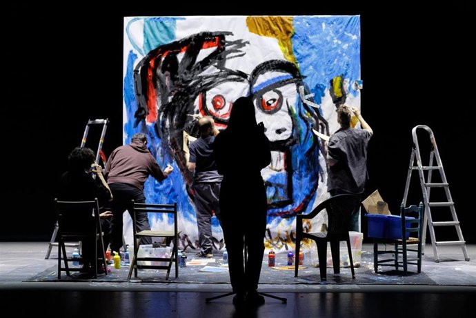 'Lexicon' Es Un Desfile De Siete Escenas O Pinturas Vivas Unidas Por Un Hilo Temático Conceptual: La Palabra Como Elemento Idiosincrásico Del Ser Humano, Con Sus Posibilidades Y Limitaciones.