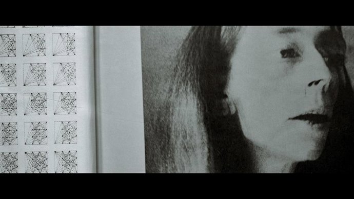 'Frame' Del Cortometraje Documental Elena Asins-Génesis, 2014.