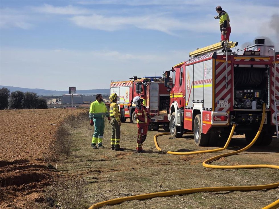 La nave de residuos de La Bañeza (León) que fue incendiada hace un mes se ha reactivado.