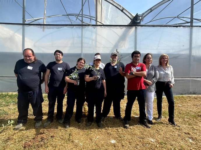 La fundación Futuro Singular Córdoba inicia el proyecto técnico 'Actividades auxiliares en viveros y centros de jardinería para personas con discapacidad intelectual', con apoyo del Imdeec.